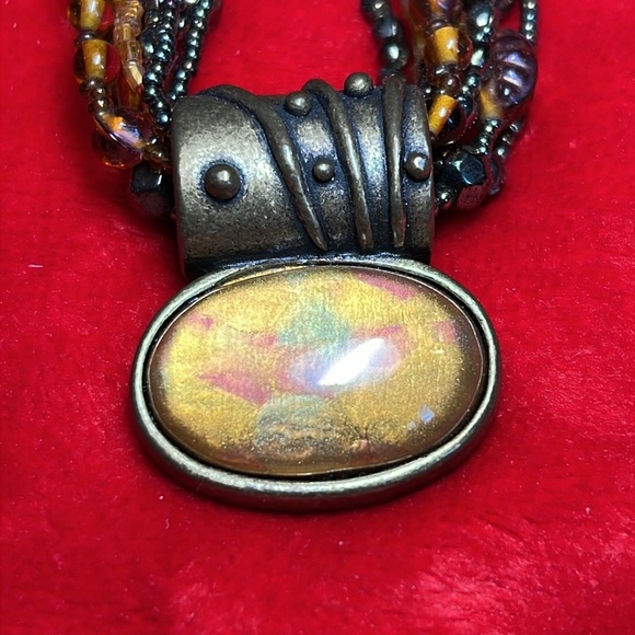 Chico’s necklace in drawstring bag - Picture 3 of 5